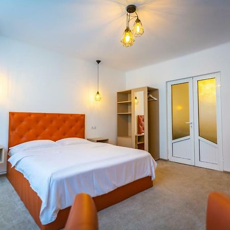 Central Apartment Брашов Экстерьер фото