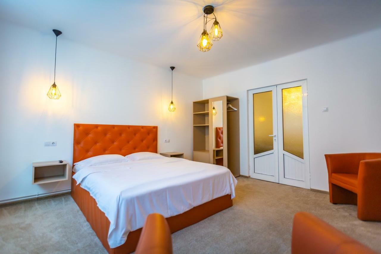 Central Apartment Брашов Экстерьер фото